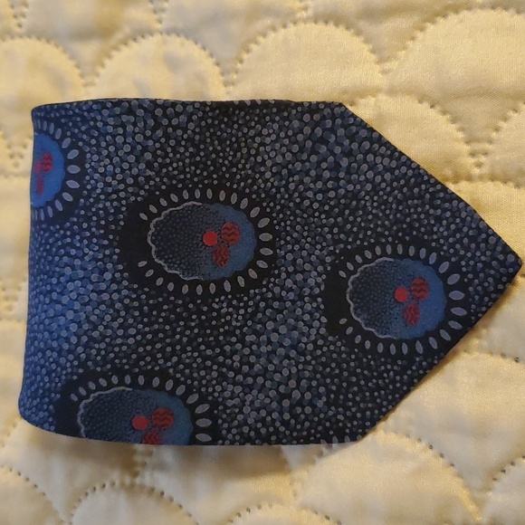 Men's Necktie - Picture 1 of 3